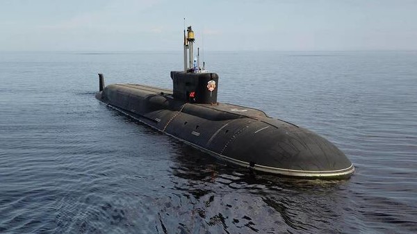 12일(현지시간) 오호츠크해에서 잠수함발사탄도미사일(SLBM) ‘불라바’ 연속 발사 훈련을 실시했다고 러시아 국방부가 밝힌 태평양함대 소속 핵추진잠수함 ‘블라디미르 모노마흐’.(사진=러시아 국방부 제공)