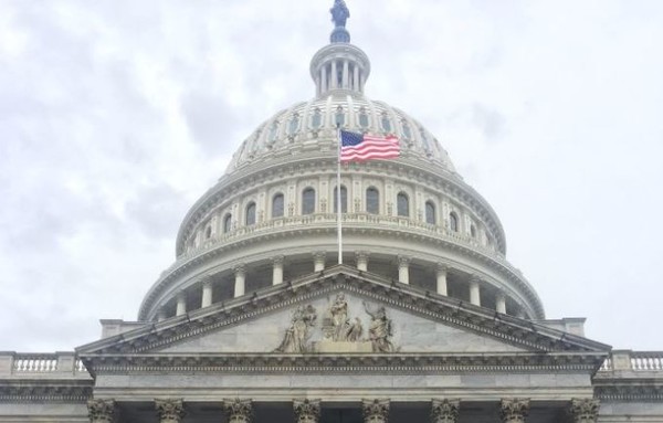 미국 의회의사당.