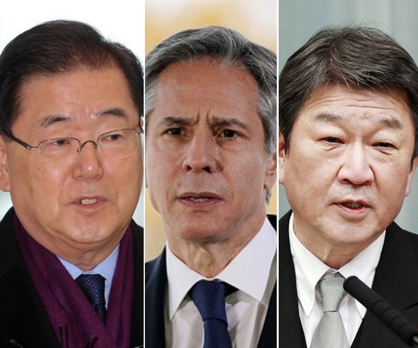 주요 7개국(G7) 외교·개발장관회의 참석차 영국을 방문 중인 정의용 외교부 장관과 토니 블링컨 미국 국무장관, 모테기 도시미쓰 일본 외무상(왼쪽부터)이 5일 오후(한국시간) 런던 시내 한 호텔에서 한·미·일 외교장관 회담을 열고 미국의 새로운 대북정책에 대한 공조를 강화키로 했다.