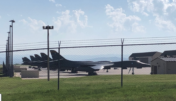  사우스 다코타주 엘즈워스 미 공군 기지.