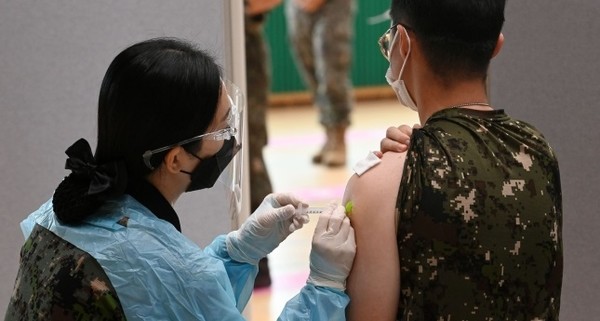 군 백신 접종 모습.(사진공동취재단)