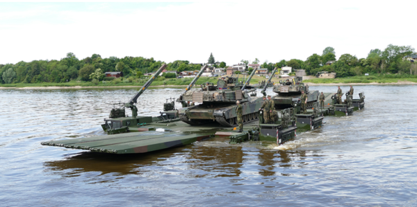 '자주도하장비'의 실제 운용 장면