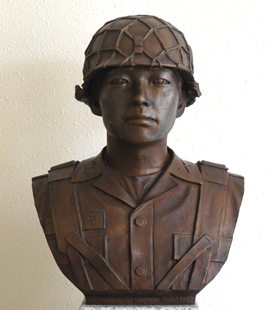 고 홍창원 중위 동상(사진=보훈처 제공)