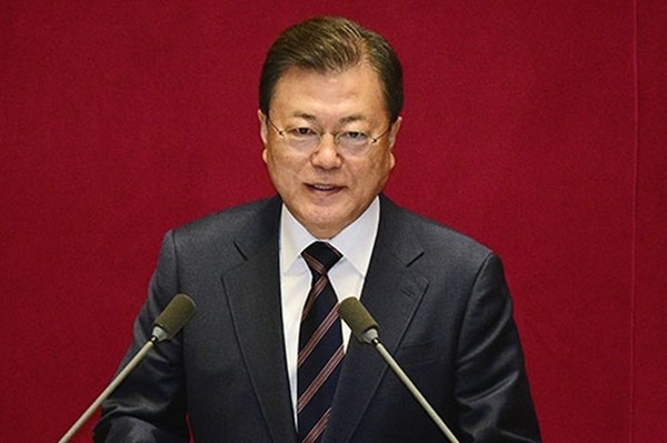 문재인 대통령이 25일 국회에서 2022년 정부 예산안 처리와를 위한 시정연설을 하고 있다.(사진=청와대 제공)