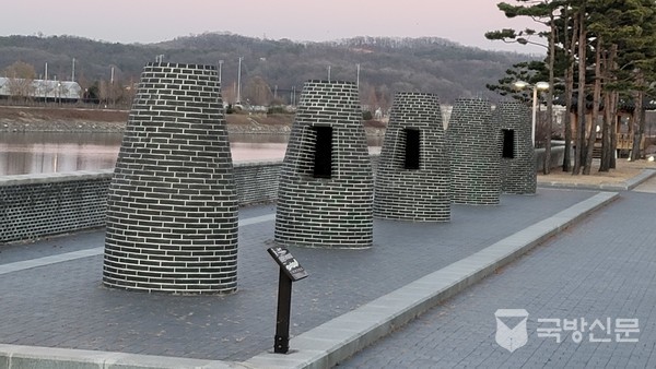 아라뱃길 봉수마당 봉수대.