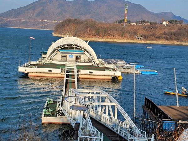 청풍호 수상비행장 시설.