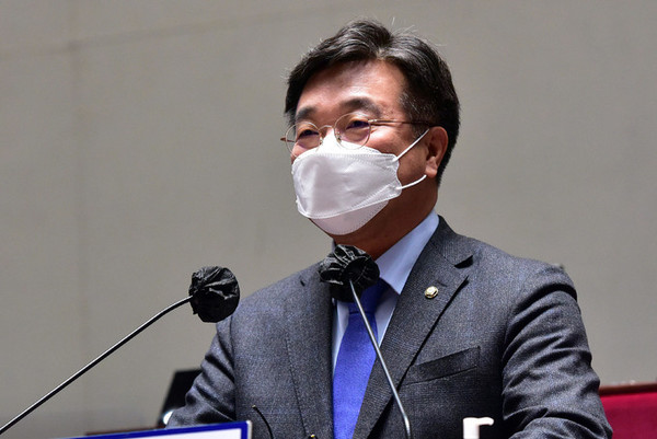 윤호중 더불어민주당 원내대표가 11일 국회에서 열린 당 의원총회에서 발언하고 있다.(사진=국회사진기자단)