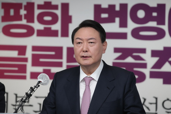 윤석열 국민의힘 대선후보가 24일 서울 여의도 국민의힘 중앙당사에서 외교‧안보 분야 공약을 발표하고 있다.(사진=윤석열 선대본부 제공)