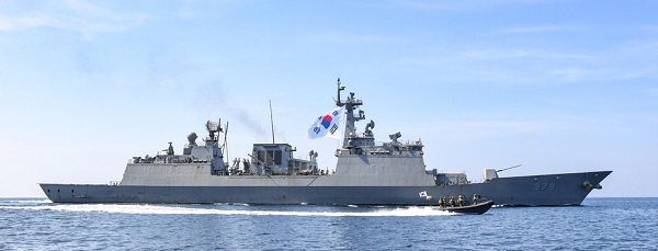 충무공 이순신급 구축함의 제5번함인 '강감찬함(DH-979)'. (사진=해군 제공)