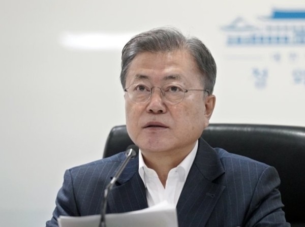 문재인 대통령이 22일 청와대 국가위기관리센터에서 열린 국가안전보장회의 및 대외경제안보전략회의 연석회의에서 발언하고 있다. (사진=청와대 제공)