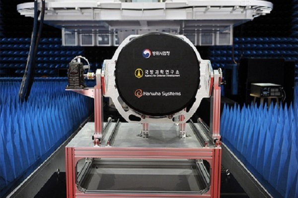 방위사업청은 4일 국내 독자개발된 AESA레이더의 국내 시험비행을 3월 중순에 진행하겠다고 밝혔다. (사진=방사청 제공)