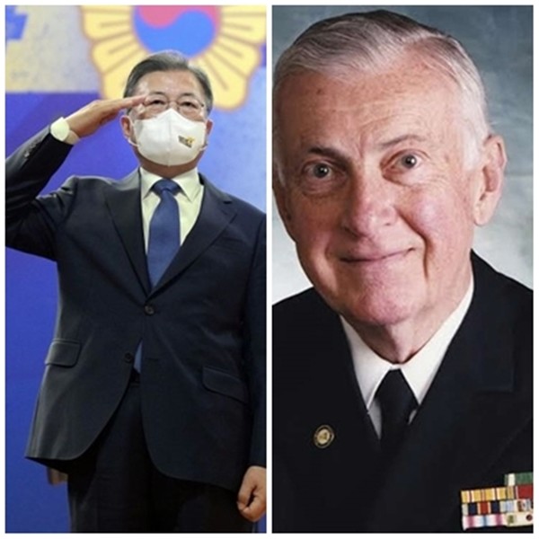 문재인 대통령은 18일 SNS를 통해 1950년 한국전쟁 당시 '흥남철수의 영웅' 고 로버트 러니 전 미 해군 제독을 추모했다.(자료 사진=연합뉴스, 국가보훈처)