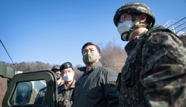 서욱 국방부 장관이 지난 1월 31일 육군미사일사령부를 방문해 군사대비태세를 점검하고 있다.(자료 사진=국방부 제공)