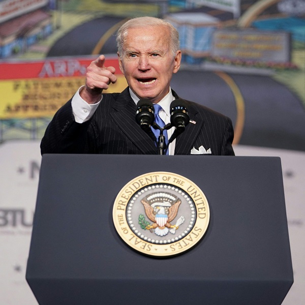 미국은 러시아군의 우크라이나 부차 민간인 학살 의혹 등의 대응으로 러시아 주요 금융기관들을 전면 차단하는 추가 제재를 6일(현지시간) 발표했다. (사진=AFP 연합)