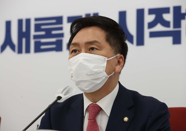 김기현 국민의힘 원내대표가 7일 국회에서 퇴임 기자회견을 열고 그동안의 소회를 밝히고 있다.(사진=국회사진기자단, 연합뉴스)