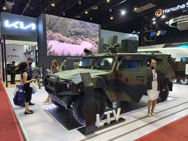 지난 27일 개막한 필리핀 마닐라 국제방산전시회 ‘ADAS 2022’에 전시된 기아의 소형전술차량인 기갑수색차.(사진=공동취재단 연합뉴스)