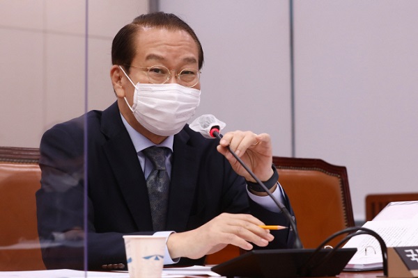 권영세 통일부 장관 후보자가 12일 오전 국회 외교통일위원회 인사청문회에서 질의에 답변하고 있다. (사진=국회사진기자단)