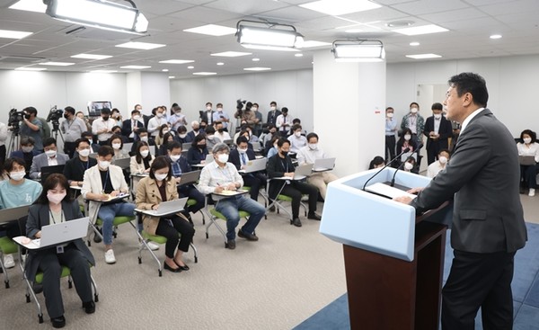 김태효 국가안보실 제1차장이 18일 서울 용산 대통령실 청사 오픈라운지에서 한미 정상회담 관련 브리핑을 하고 있다.(사진=연합뉴스)