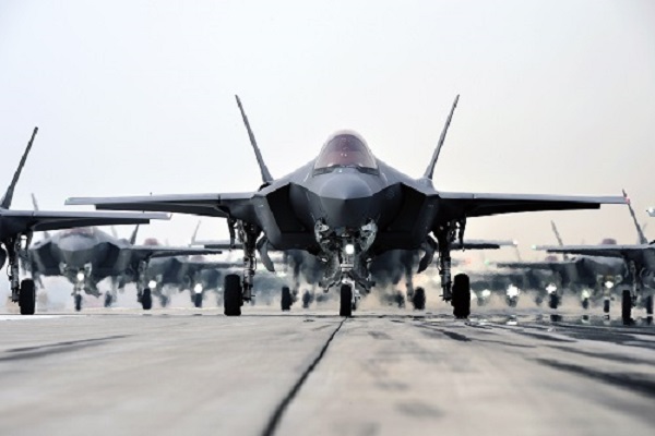 '엘리펀트 워크' 훈련 중인 F-35A 스텔스 전투기. (사진=연합뉴스)