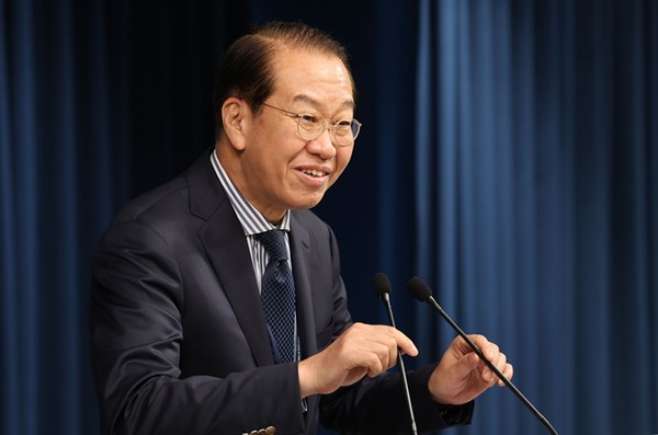 권영세 통일부 장관이 22일 서울 용산 대통령실 청사 브리핑룸에서 윤석열 대통령에게 통일부 업무보고를 한 뒤 그 결과를 브리핑하고 있다.(사진=연합뉴스)