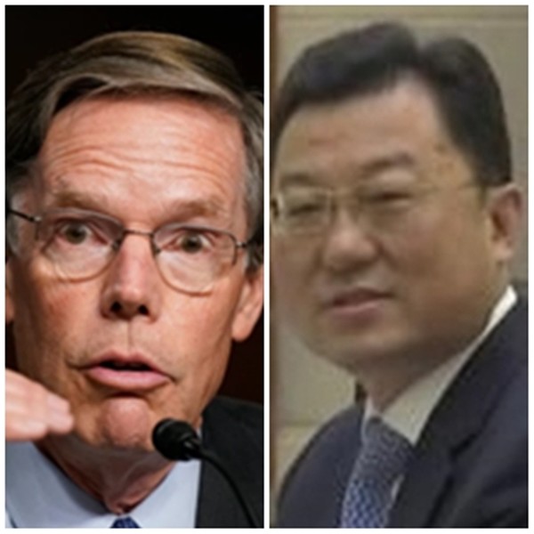 중국 외교부는 낸시 펠로시 미 하원의장의 대만 방문에 대해 니컬러스 번스 주중 미국 대사(왼쪽)를 긴급 초치해 강력 항의했다. 오른쪽은 셰펑(謝鋒) 중국 외교부 부부장.(자료 사진=연합뉴스)