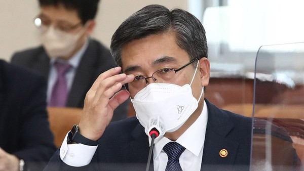 '서해 피살 공무원' 사건을 수사 중인 검찰이 16일 서욱 전 국방부 장관의 자택 등을 압수수색했다.(자료 사진=연합뉴스)