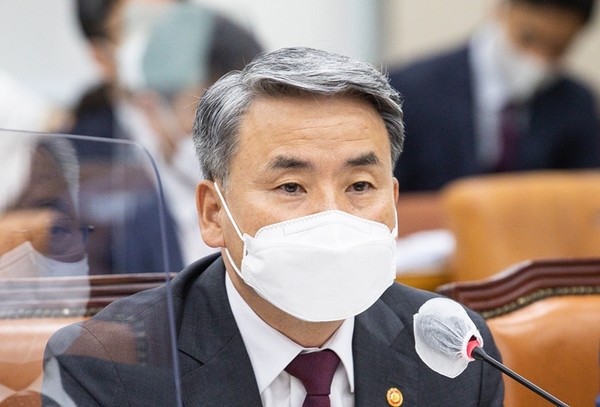 이종섭 국방부 장관이 29일 국회 국방위원회 전체회의에서 의원들의 질의에 답변하고 있다.(사진=국회사진기자단 연합뉴스)