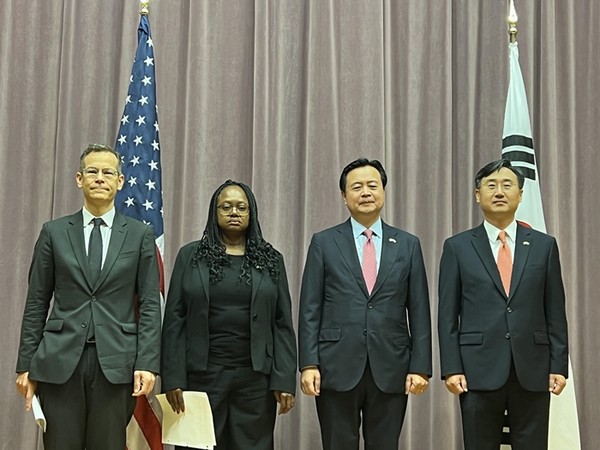 한미 양국이 16일(현지시간) 미국 워싱턴DC에서 확장억제전략협의체(EDSCG) 회의를 열었다. 왼쪽부터 콜린 칼 미국 국방부 정책차관, 보니 젠킨스 국무부 군비통제·국제안보 담당 차관, 조현동 외교부 1차관, 신범철 국방부 차관.(사진=워싱턴특파원단 사진 제공)