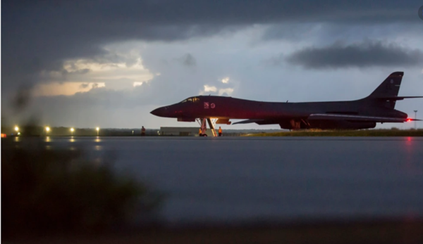 미 공군은 기종 노후화로 유지보수 비용이 크게 늘어난 B-1B 전략폭격기를 단계적으로 퇴역시키고 있다.(자료 사진=AP연합뉴스)