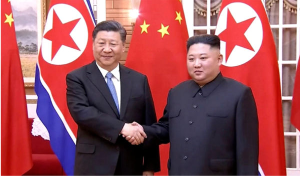 시진핑(習近平) 중국 국가주석(왼쪽)과 김정은 북한 노동당 총서기 겸 국무위원장.(자료 사진=로이터 연합뉴스)