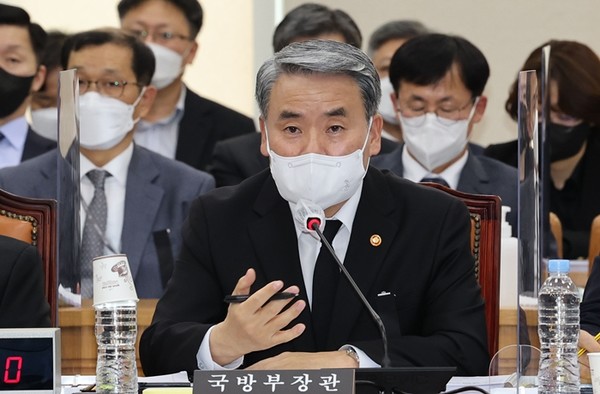 이종섭 국방부 장관이 31일 국회 국방위원회 전체회의에서 의원들의 질의에 답변하고 있다.(사진=연합뉴스)