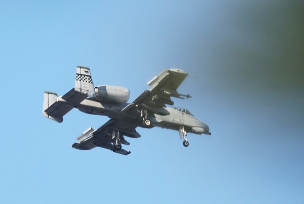 한미 연합공중훈련인 ‘비질런트 스톰’이 진행 중인 가운데 지난 2일 주한 미공군 오산기지에 A-10 공격기가 착륙하고 있다.(사진=연합뉴스)