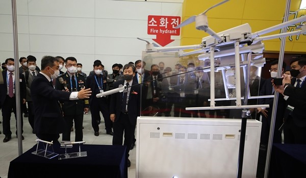 LIG넥스원의 드론 탑재 공대지 유도탄.