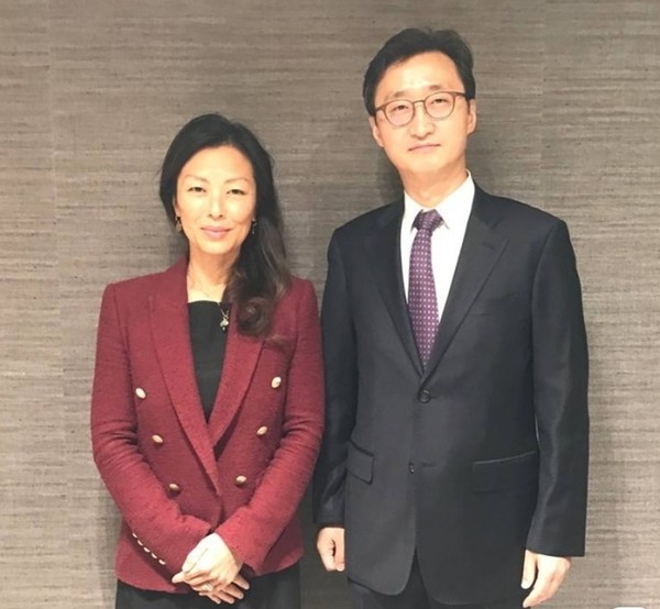 정 박 미국 국무부 대북특별부대표(왼쪽)와 이태우 외교부 북핵외교기획단장.(사진=외교부 제공)