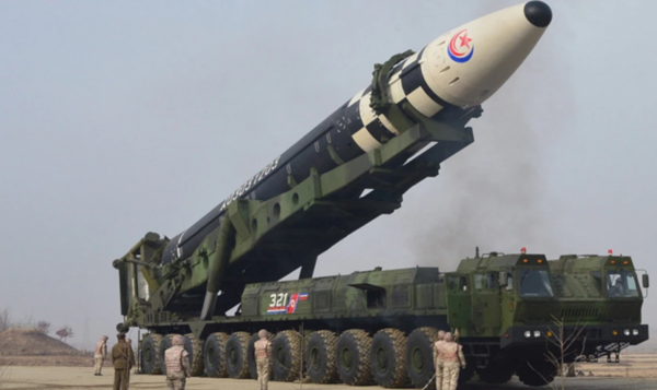 북한이 공개한 신형 대륙간탄도미사일(ICBM) 화성-17형.(자료 사진=로이터 연합뉴스)