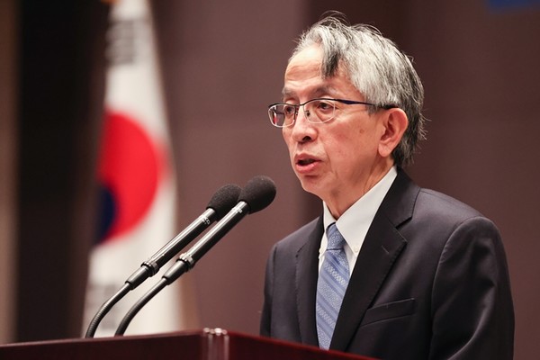 아이보시 고이치(相星孝一) 주한 일본대사가 28일 서울 중구 프레스센터에서 열린  ‘한일 간 국제협력 증진과 관계개선 방안’ 세미나에 참석해 축사를 하고 있다.(사진=연합뉴스)