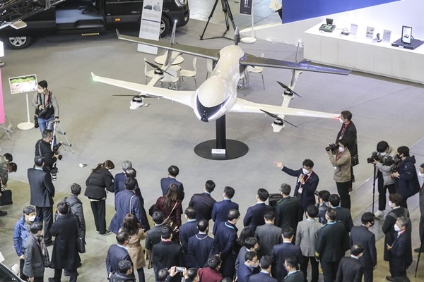 지난해 2월 26일부터 28일까지 부산 벡스코에서 열린 ‘2022 드론쇼코리아’. (자료 사진=연합뉴스, 이하 같음)