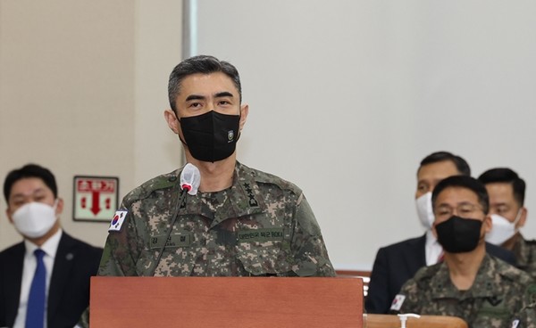 강신철 합참 작전본부장이 지난달 26일 국회 국방위원회 전체회의에서 북한 무인기 영공 침투 사건 관련 현안보고를 하고 있다.(자료 사진=연합뉴스)