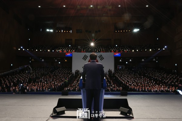윤석열 대통령이 1일 서울 중구 정동 유관순기념관에서 열린 제104주년 3·1절 기념식에 참석해 기념사를 하고 있다. (사진=대통령실 제공)