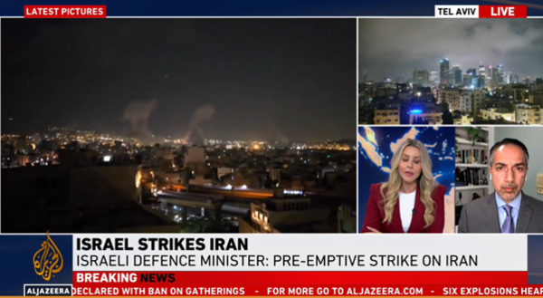 이스라엘이 13일 이란 서부 케르만샤 지방과 코라마바드, 나탄즈, 테헤란 등의 도시를 공격한 것으로 전해졌다. 이날 오전 이스라엘 공군의 이란 핵군사시설 공습 소식을 전하는 '알자지라' 뉴스 방송 장면. (사진=알자지라방송 갈무리)
