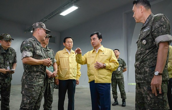 안규백 국방부 장관이 정례 한미연합훈련 을지 자유의 방패(UFS·을지프리덤실드) 연습 첫날인 지난 18일 국방전략회의를 주관했다고 국방부가 19일 밝혔다. 사진은 UFS 국방전략회의를 주재하는 안규백 국방부 장관. (사진=국방부 제공) 